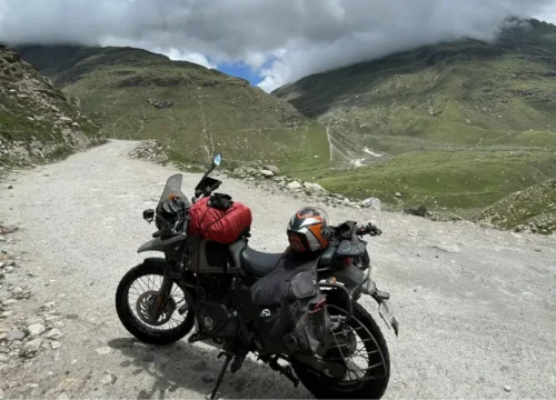 Naqashbandi Travels Bike Rental Zojila Pass