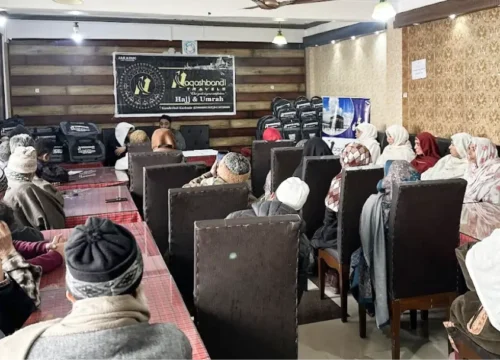 Naqashbandi Travels Giving Advice To Muslim Prigrims