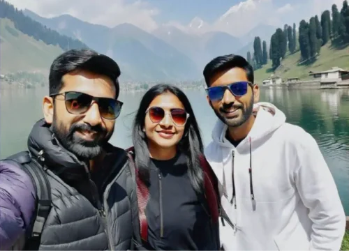 Naqashbandi Travels Tourist Friends In Sheeshnag Pahalgam