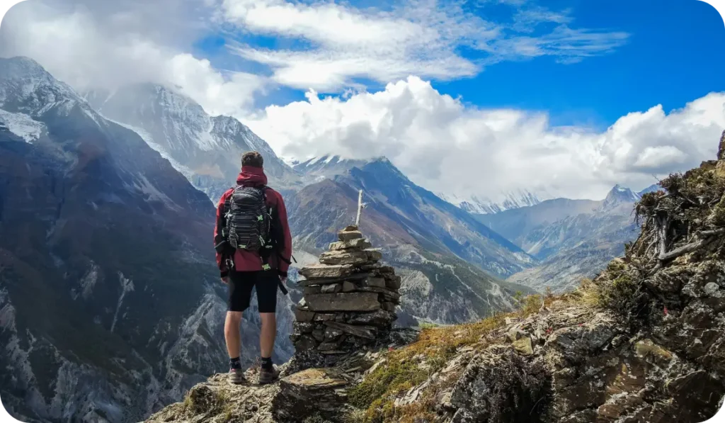 Trekking In Doodhpathri Diskhal